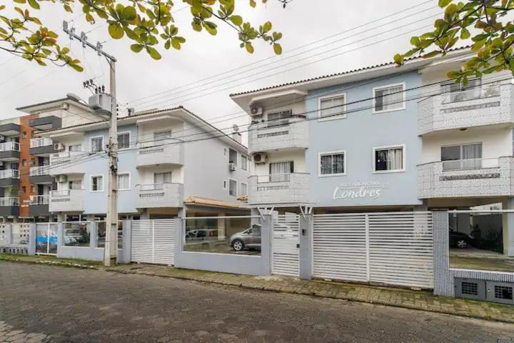Self Check-In Wi-Fi , 2 Garagens, Home-Officce, Ar Quente E Frio Florianópolis Εξωτερικό φωτογραφία